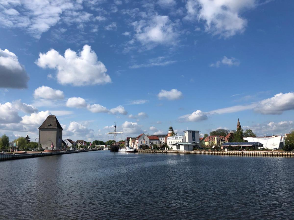 Ferienwohnung Bress Eg Ueckermünde Exteriör bild